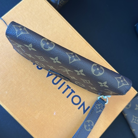 Louis Vuitton Zippy Dragonne Macassar Wallet with Strap - Picture 9 of 9